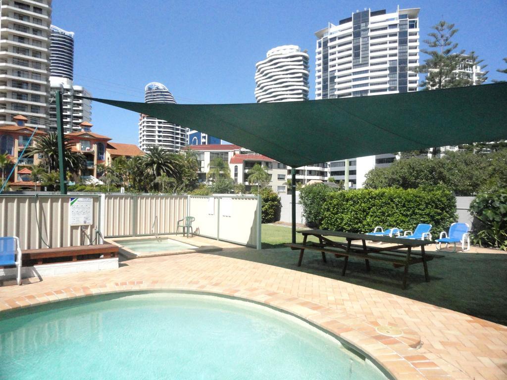 Queensleigh Holiday Apartments Broadbeach Exterior foto